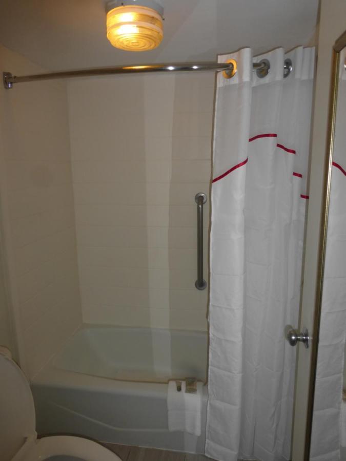 Red Roof Inn Tallahassee East Dış mekan fotoğraf